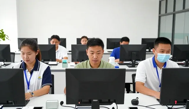 周逸装修工程江苏有限公司办公空间装修应用于实验室环境案例介绍